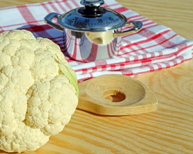 make mashed cauliflower for Thanksgiving.