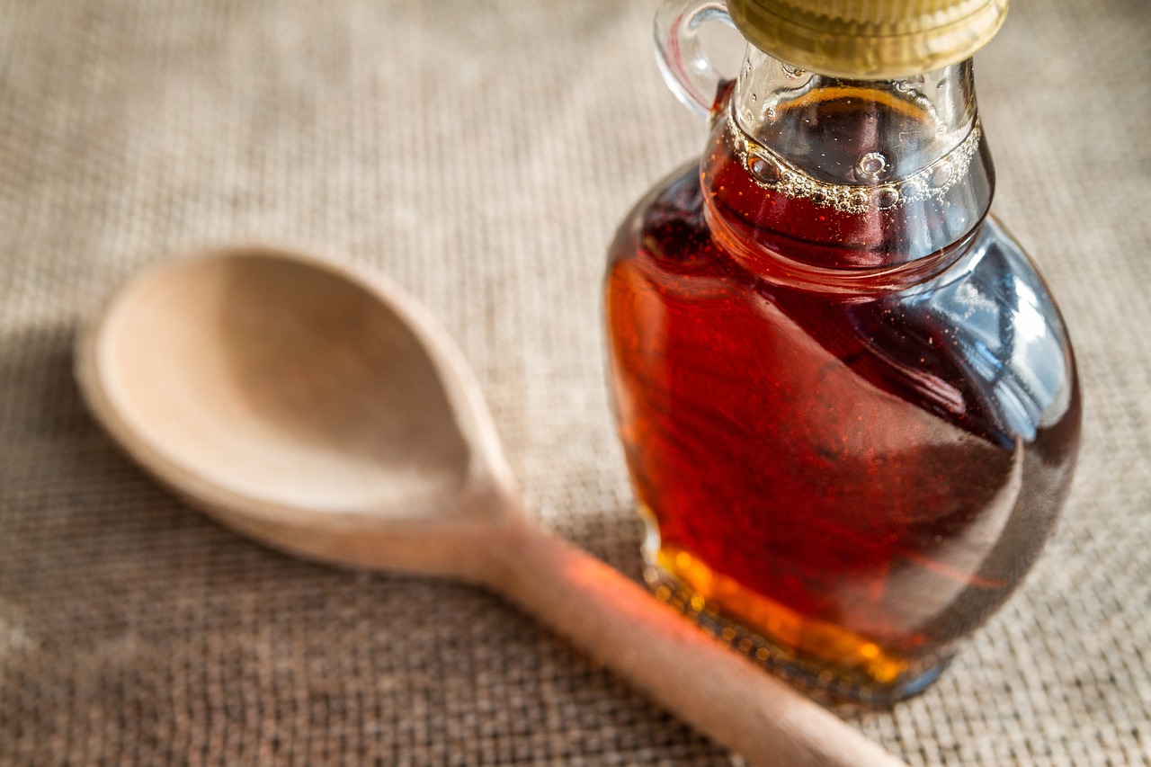 maple syrup wooden spoon